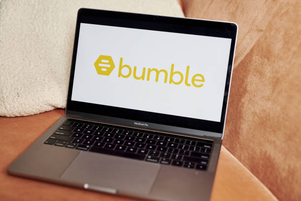 Bumble, the best dating site in Chicago for women